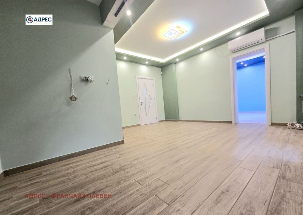 Продава се Многостаен апартамент в Плевен, Идеален център - 125 кв.м за 1928 €/кв.м - Снимка #4