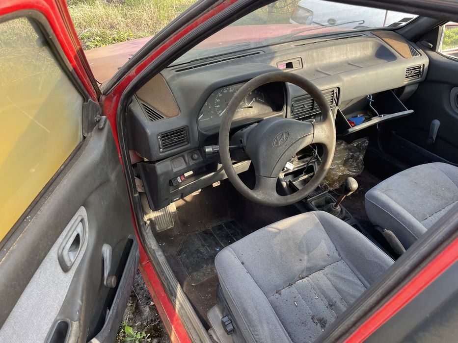 Hyundai Pony 1.3i 72hp На Части