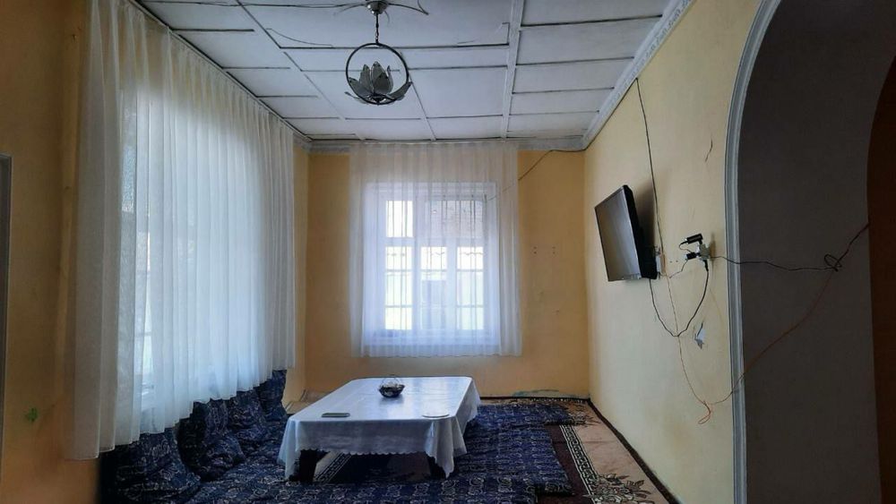 Uy shoshilinch sotiladi 30sotx yashash uchun hamma sharoitlar bor