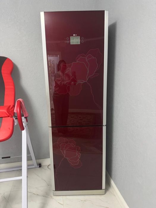 Продаю Холодильник LG