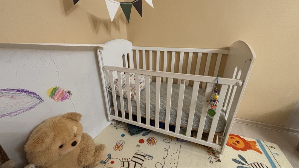 Детская кроватка