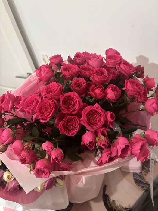 Свежие букеты продам срочно