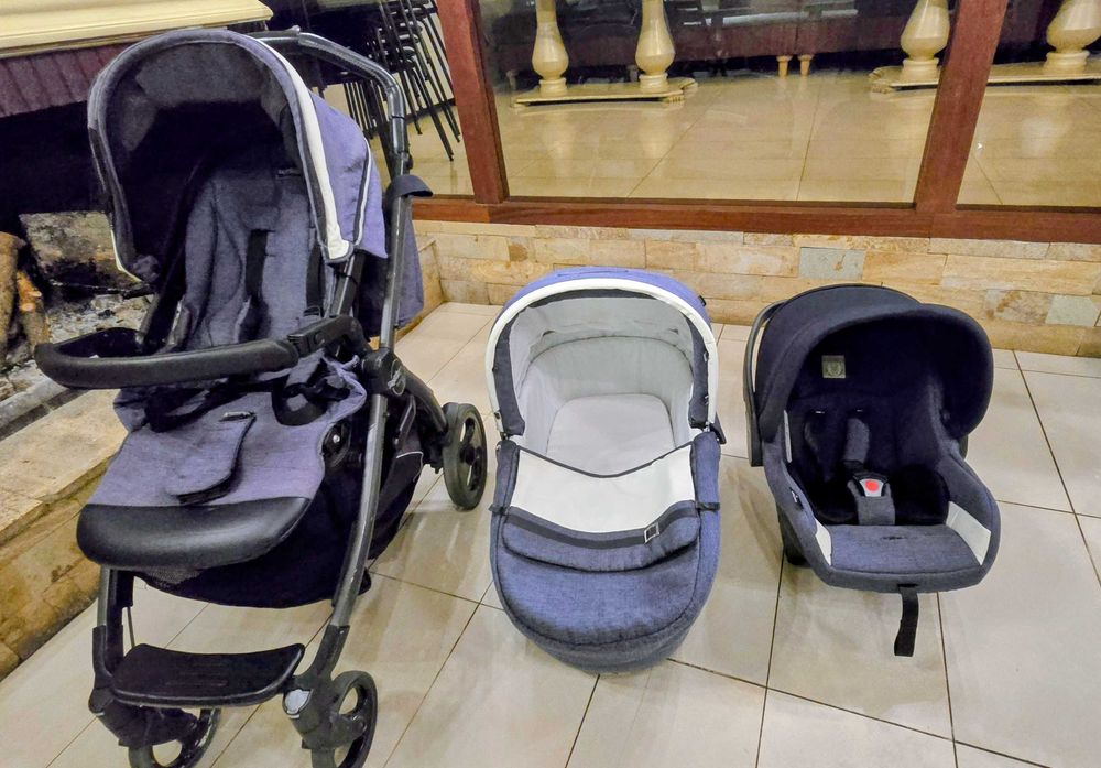 Продавам бебешка/детска количка 3 в 1