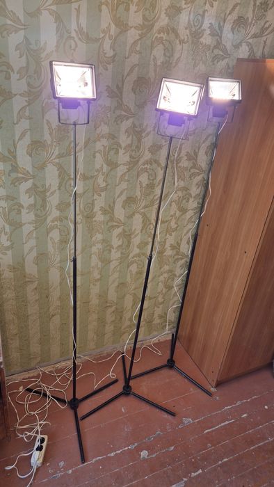 Продам фонари со стойками
