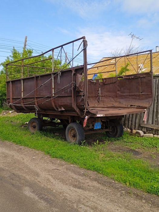 Прицеп сеновозный 2ПТС4