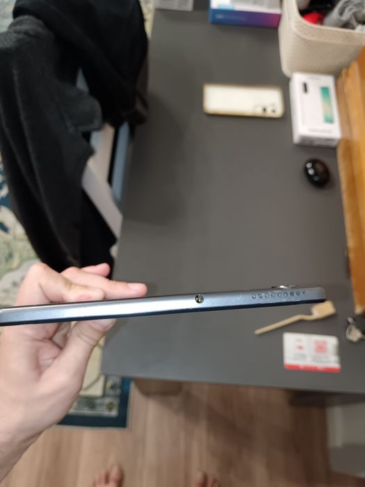 Планшет Ленова 10