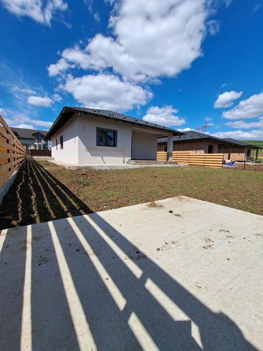 Case 88mp utili+beci+30 mp terase,aprox.500mp mp teren