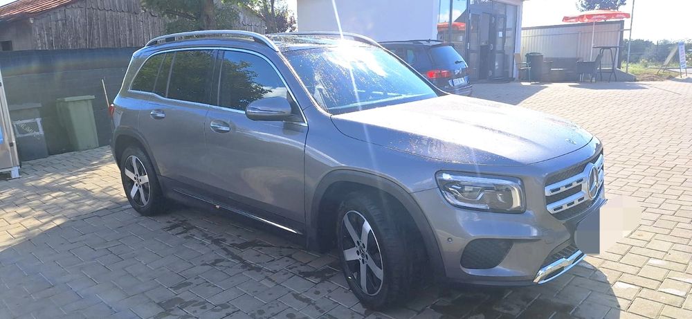 MERCEDES-BENZ GLB