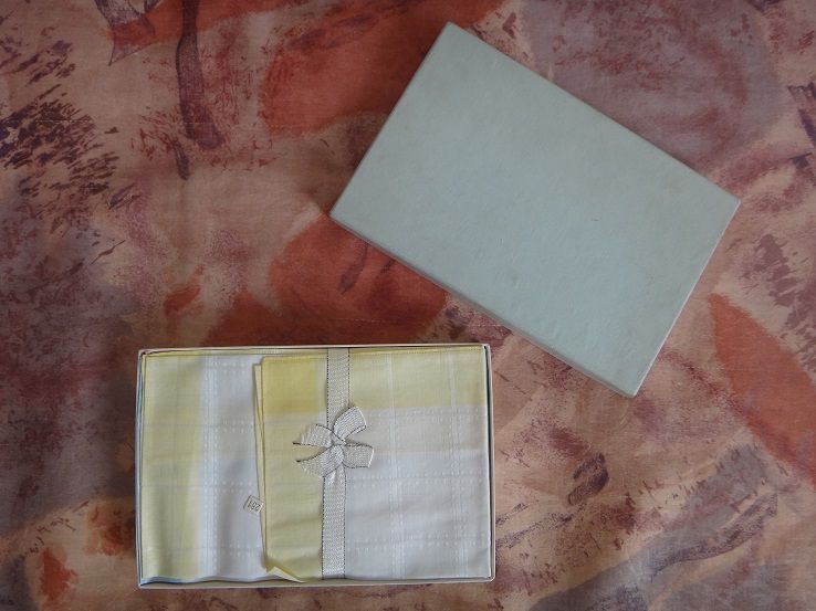 Текстилни носни кърпи