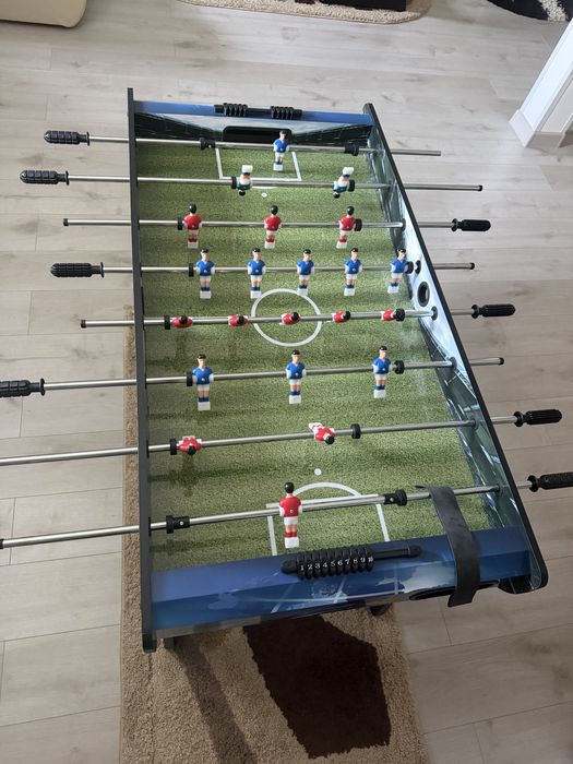 Vand masa de fotbal , in stare foarte buna