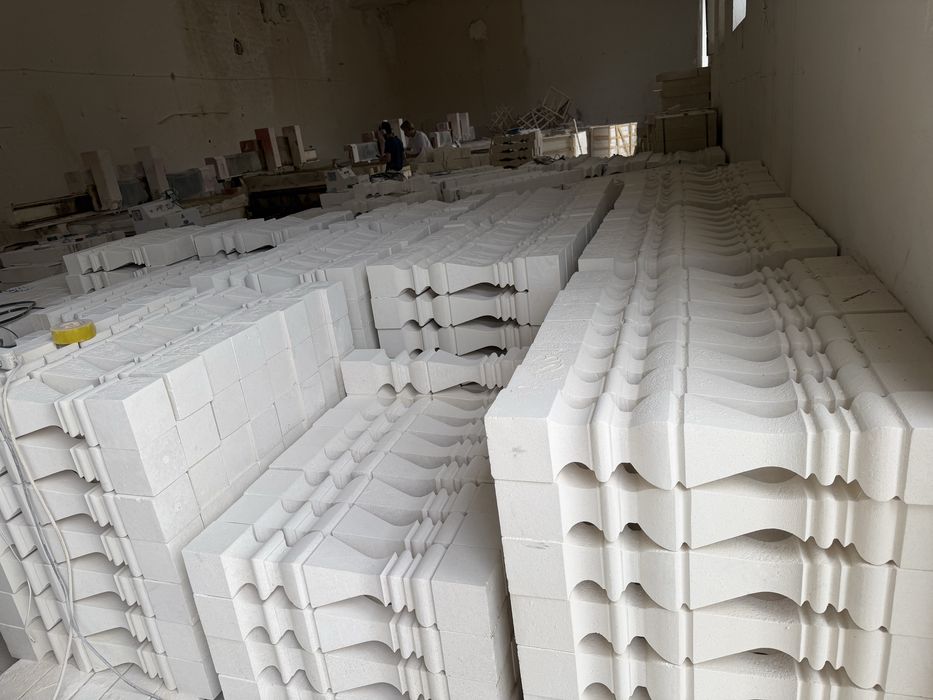 Баласина ерон ва киргиз травертиндан бор,