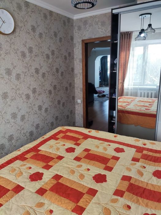 Продам квартиру  3 комнатную