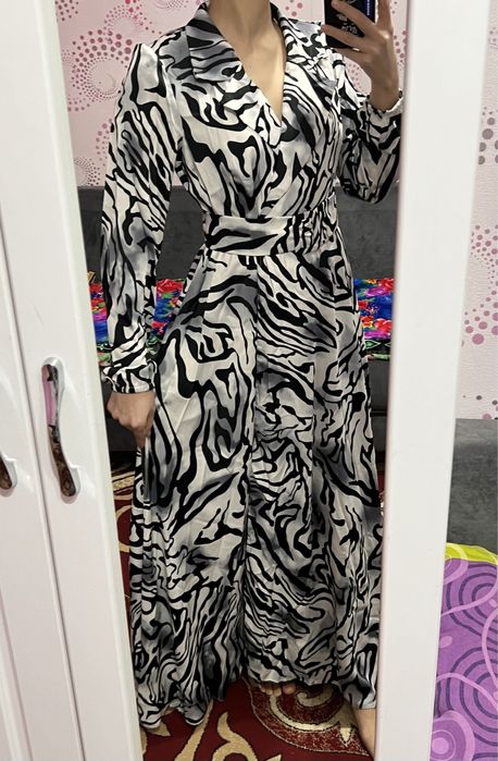 Продам платья, фото есть