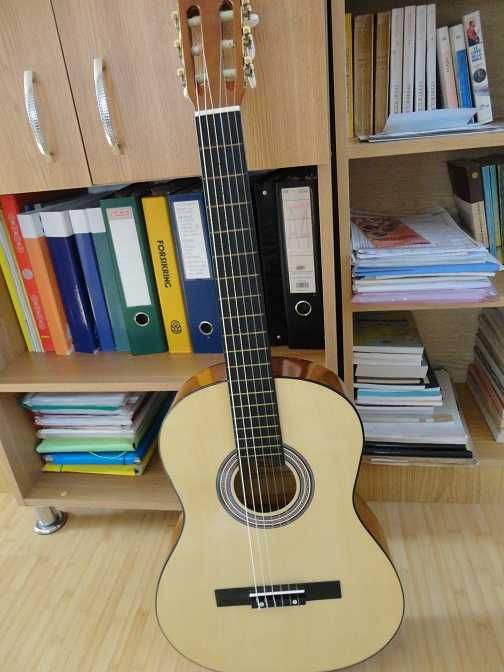 Chitara clasica originala Delson in stare perfecta