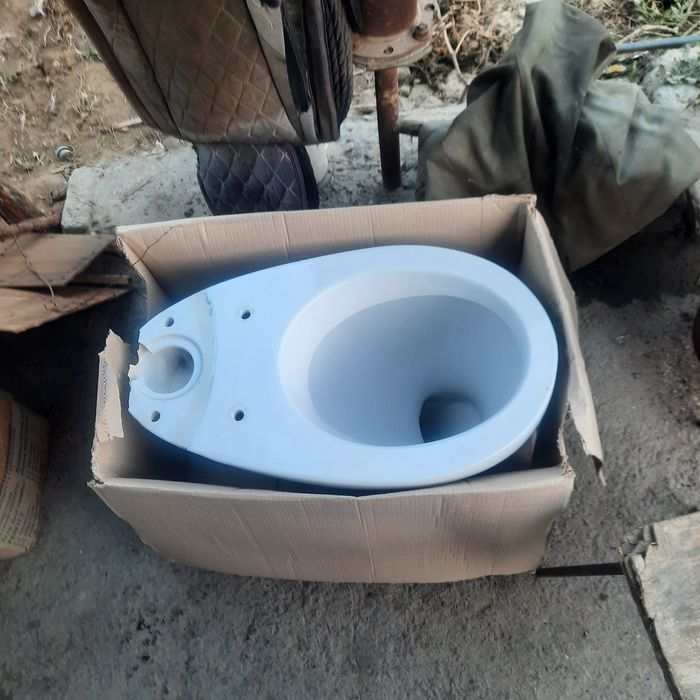 Унитаз большой б/у