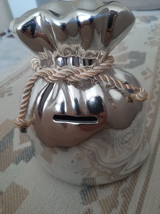 Копилка в форме мешка для денег