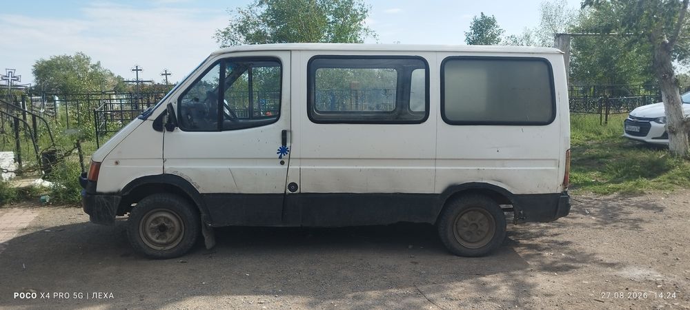 Продам бусик Форд