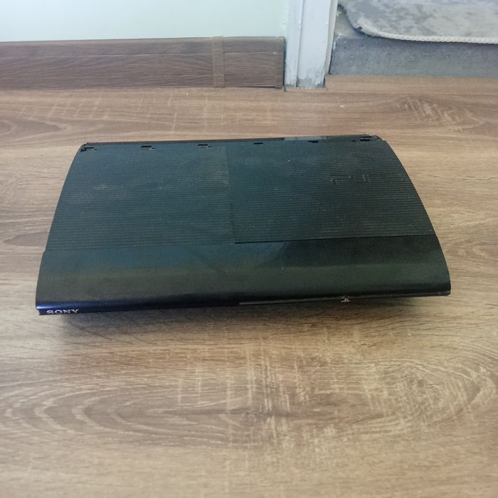 Продавам  PlayStation 3