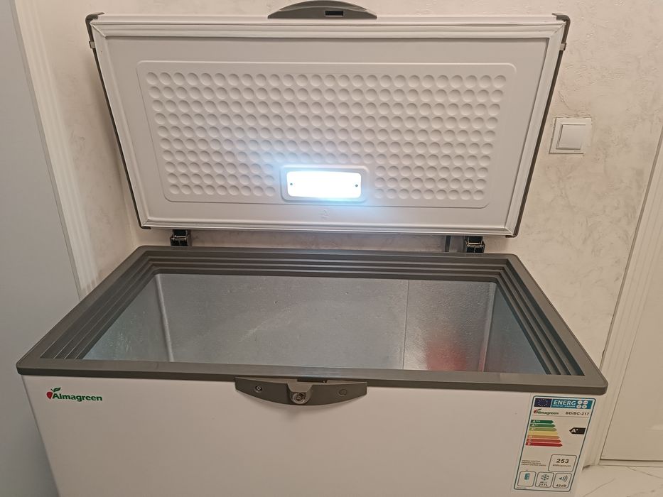 Морозильник 217 л