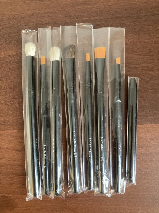 Набор кисточек для макияжа