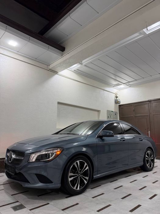 Mercedes Benz CLA 250 4 matik Oq salon