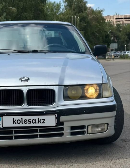 Продам BMW 320 в хорошем состоянии