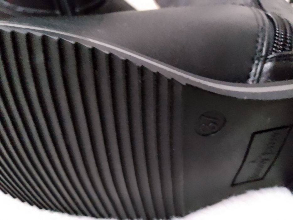 Дамски ботуши номер 37