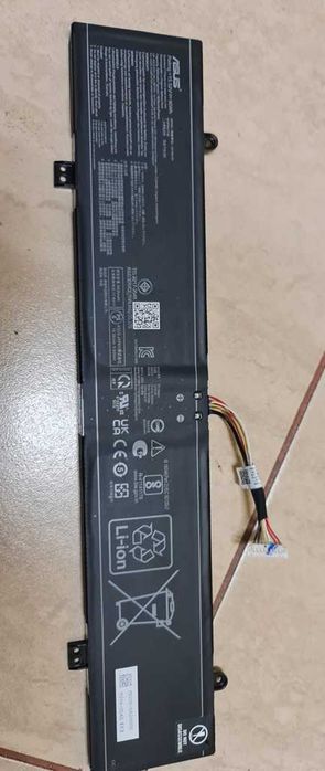 Dezmembrez Asus Rog Strix G814JV-N6035