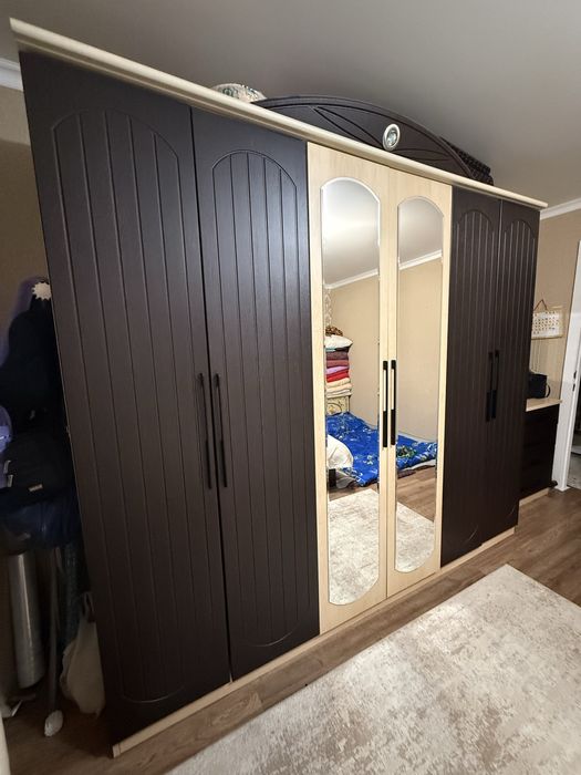 Спальный гарнитур