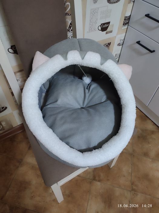 Домик для кошек 37 см * 37 см