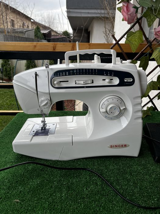 Masina de cusut Singer