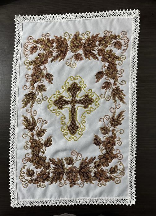 Prosop traditional romanesc cusut manual - motive bisericesti / Paste