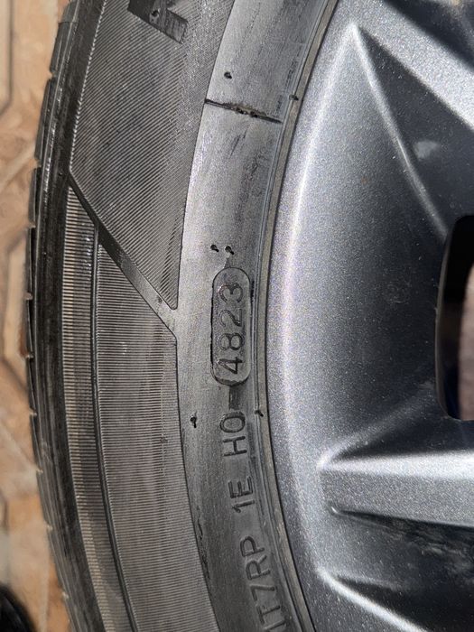 Диск с новой шиной Elantra