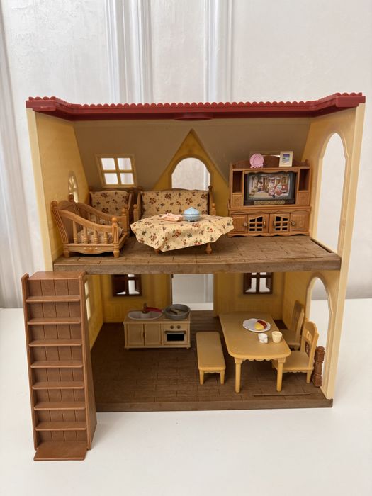 Домик Sylvanian Families с мебелью и животными