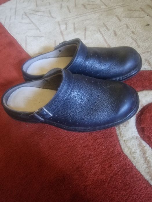 Saboti medicinali din piele