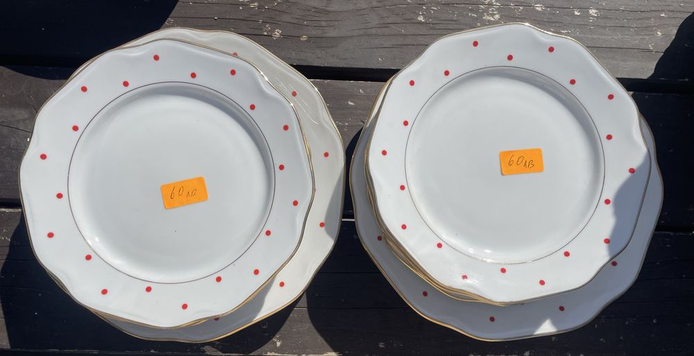 2 порцеланови сервиза