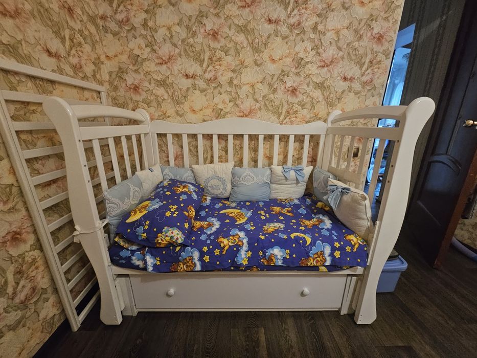 Продам детскую кроватку