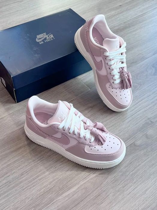 Nike Air Force 1 Low ОРИГИНАЛНИ дамски маратонки - 38/38,5