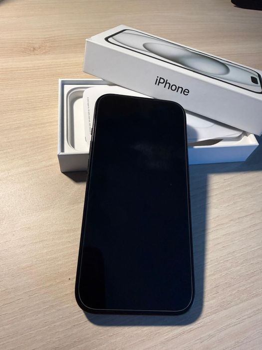 iPhone 15 stare impecabilă