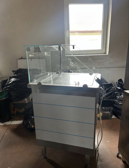 Vand vitrina cofetarie patiserie horeca perfect  funnctionala 150 cm si vitrina sandwich-uri rece