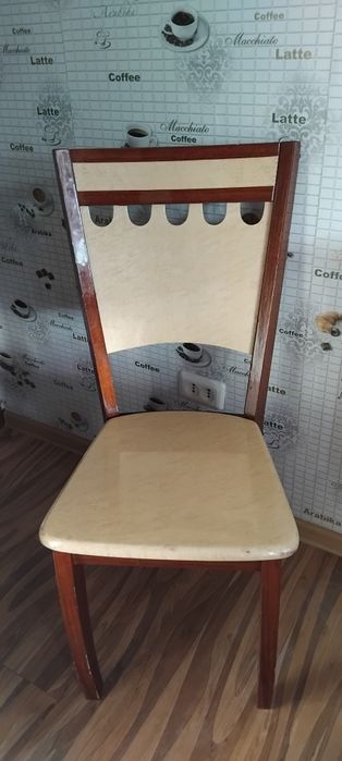 Стол круглый деревянный