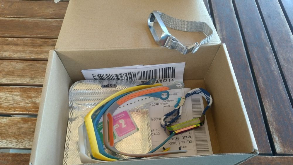 Каишки, верижки и протектор за смарт гривна Ми 5 или 6