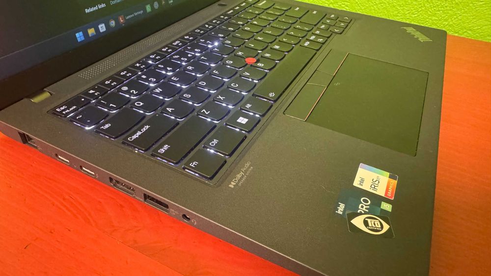 Thinkpad T14 Gen 3, core I5-1245U, 16 GB RAM, 256 GB NVME