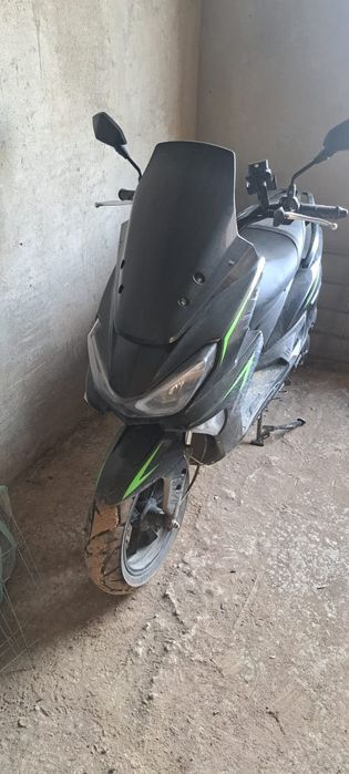 Мопед Bennali 200