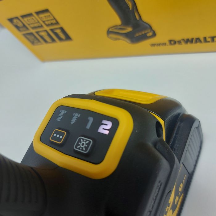 Безчетков гайковерт Dewalt DCF922N