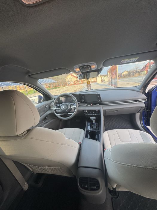 Hyundai Elantra Limited highway CVT 2021