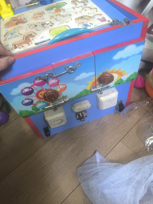 Продам игрушки  для маленьких