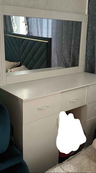 Шкаф,сундук в зеленом цвете