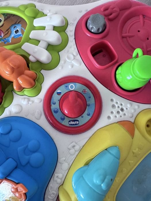 Говорящий столик Chicco