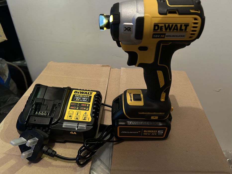 Set dewalt 18 v brashlles2025